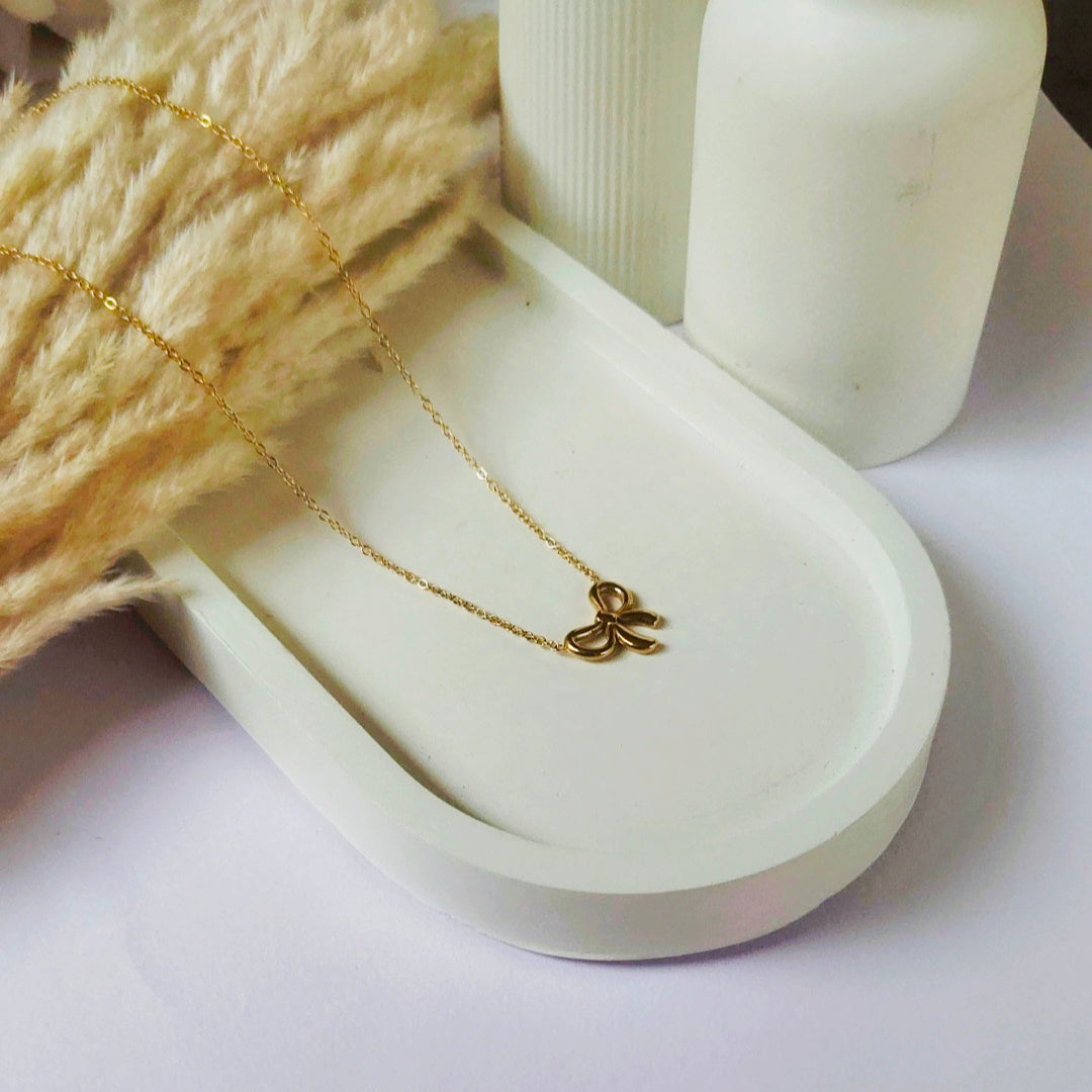 Minimalist Gold Bow Pendant Necklace – Dainty Adjustable Chain, Cute Everyday Jewelry for Women