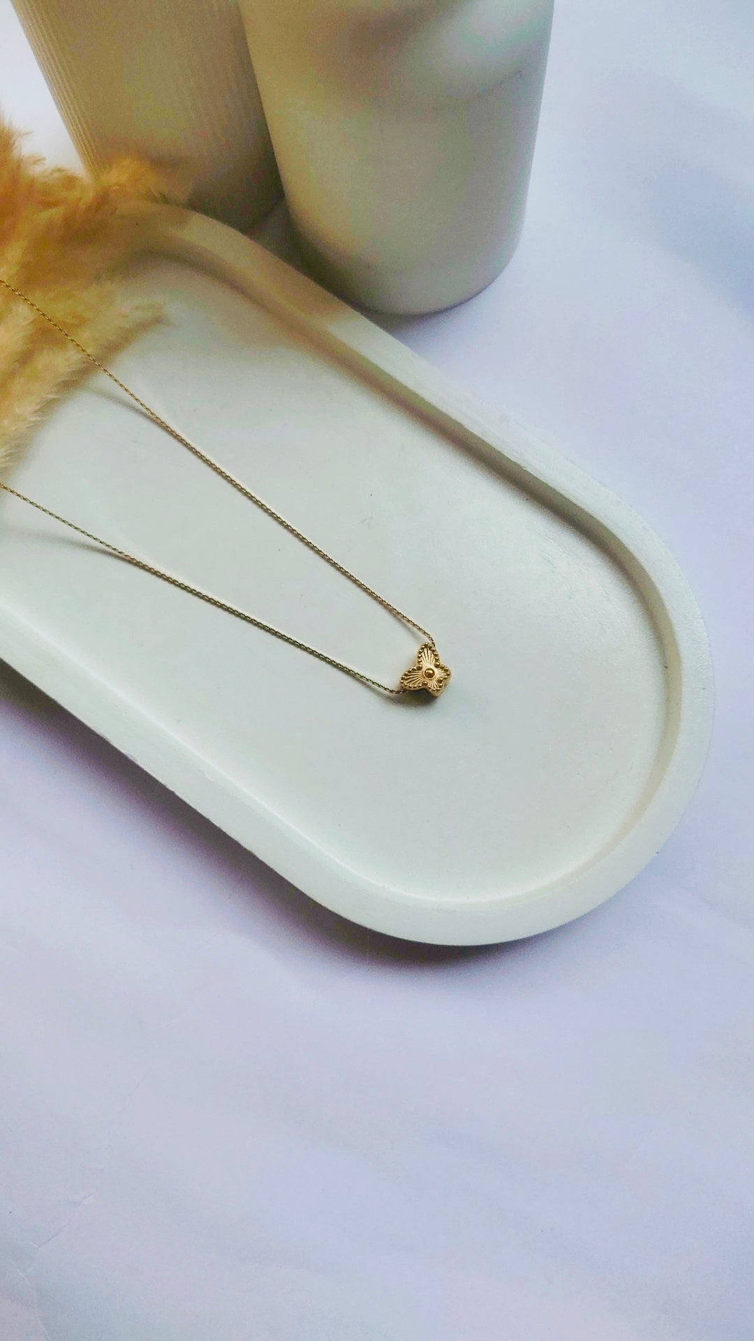 Gold Plated 316L Stainless Steel Vintage Clover Pendant Necklace | Minimal Daily Wear Jewelry