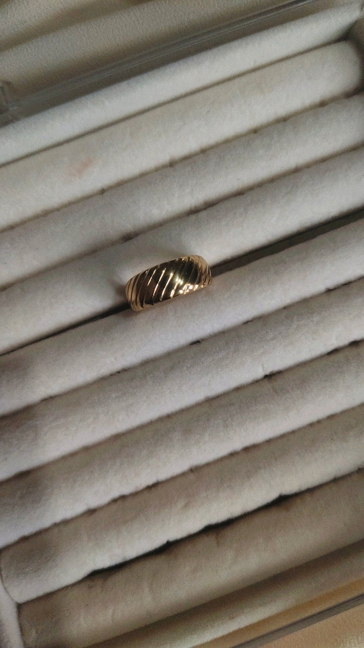 18K Gold Plated Textured Rope Ring – Anti-Tarnish Stainless Steel Statement Band