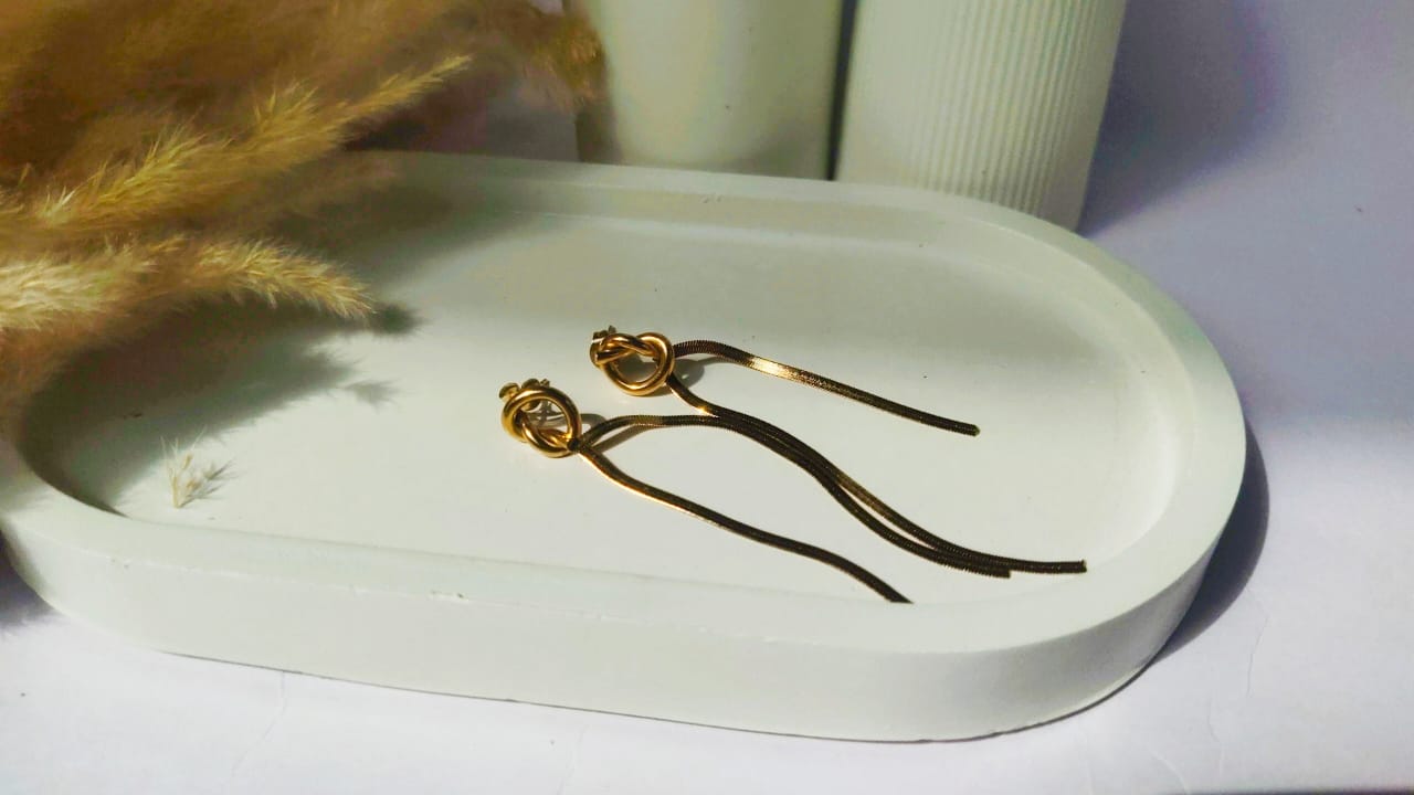 Golden knot dangle Earrings