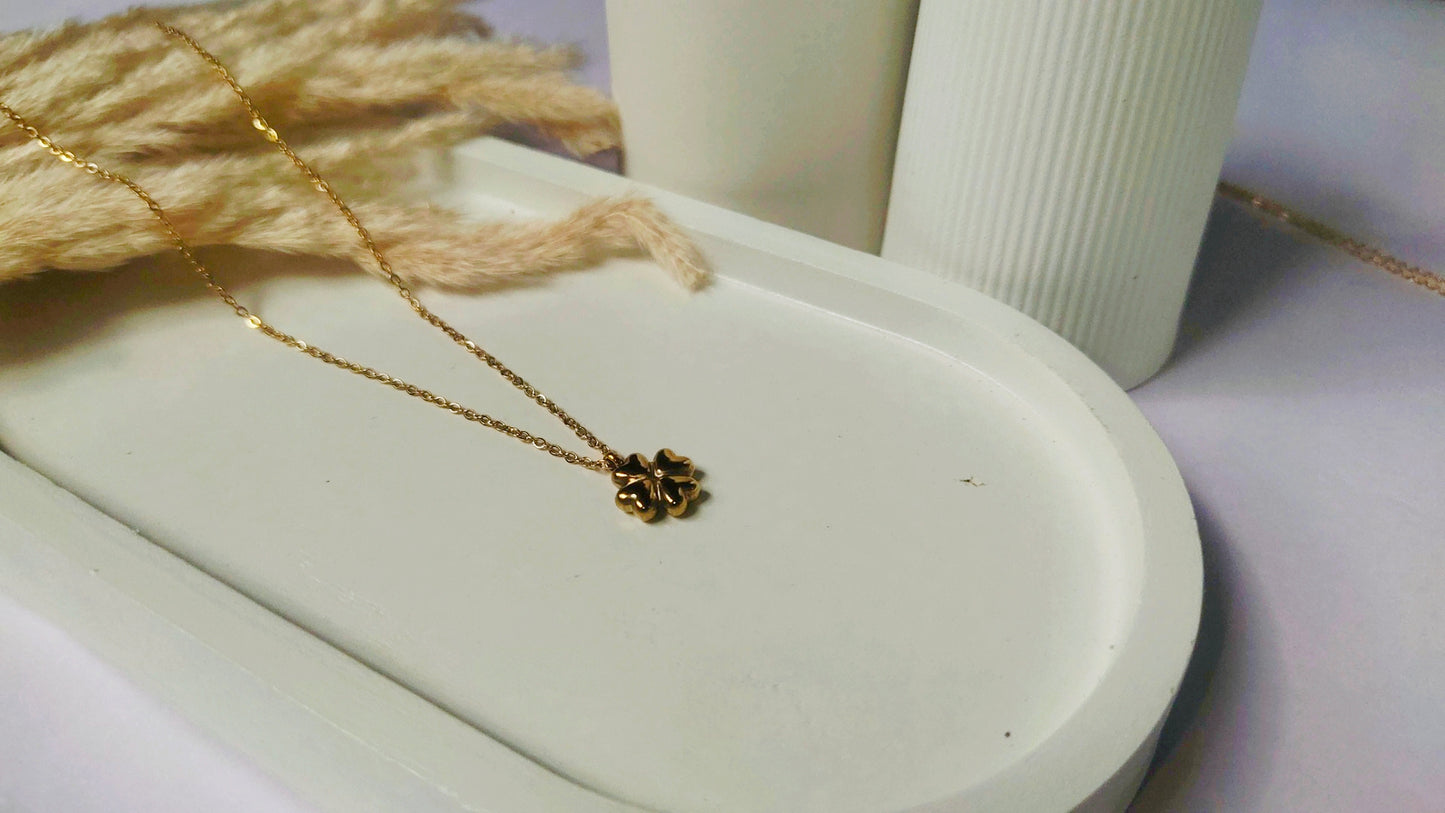 Anti Tarnish Luvleaf Necklace