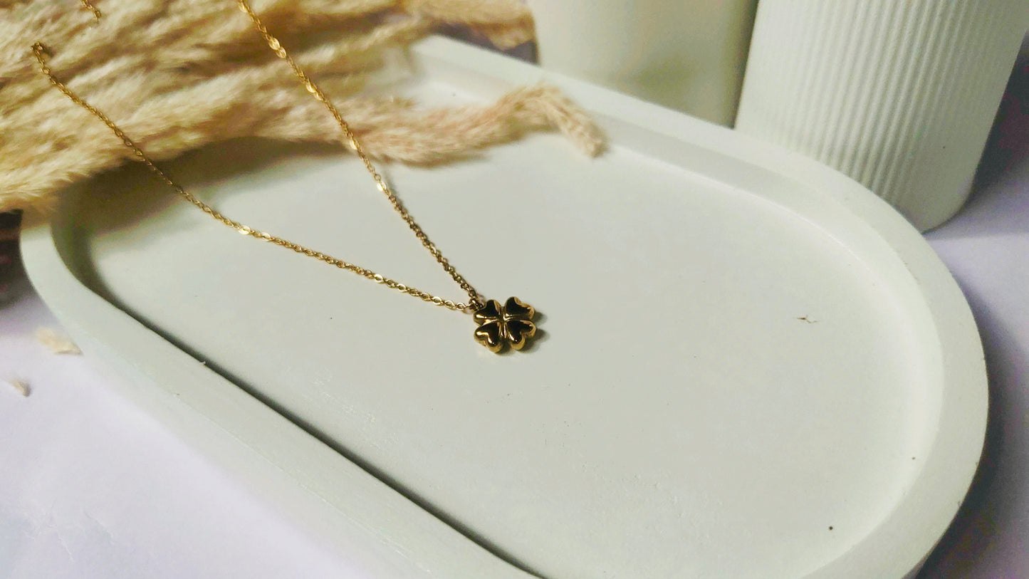 Anti Tarnish Luvleaf Necklace