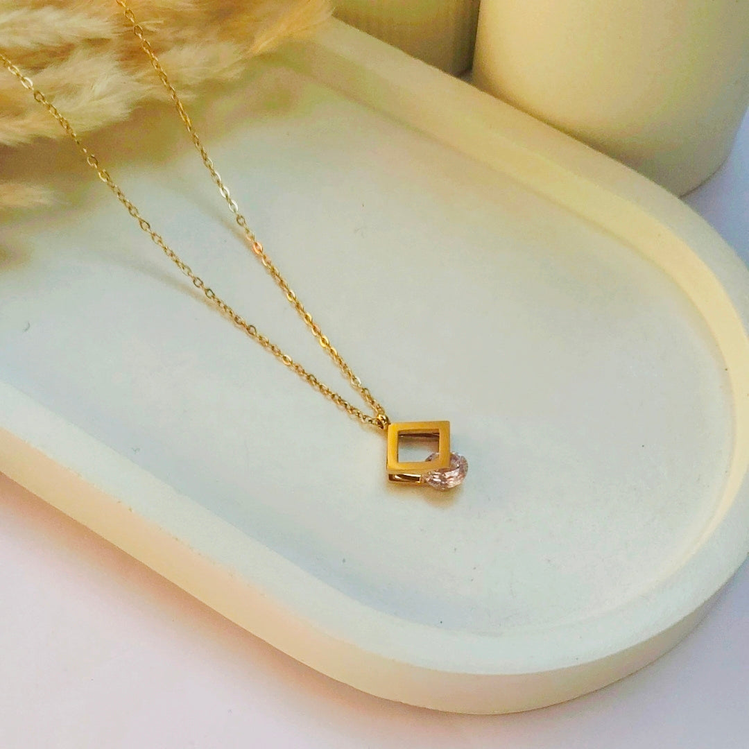 Geometric Square Crystal Necklace – Gold Anti-Tarnish Stainless Steel Minimalist Pendant