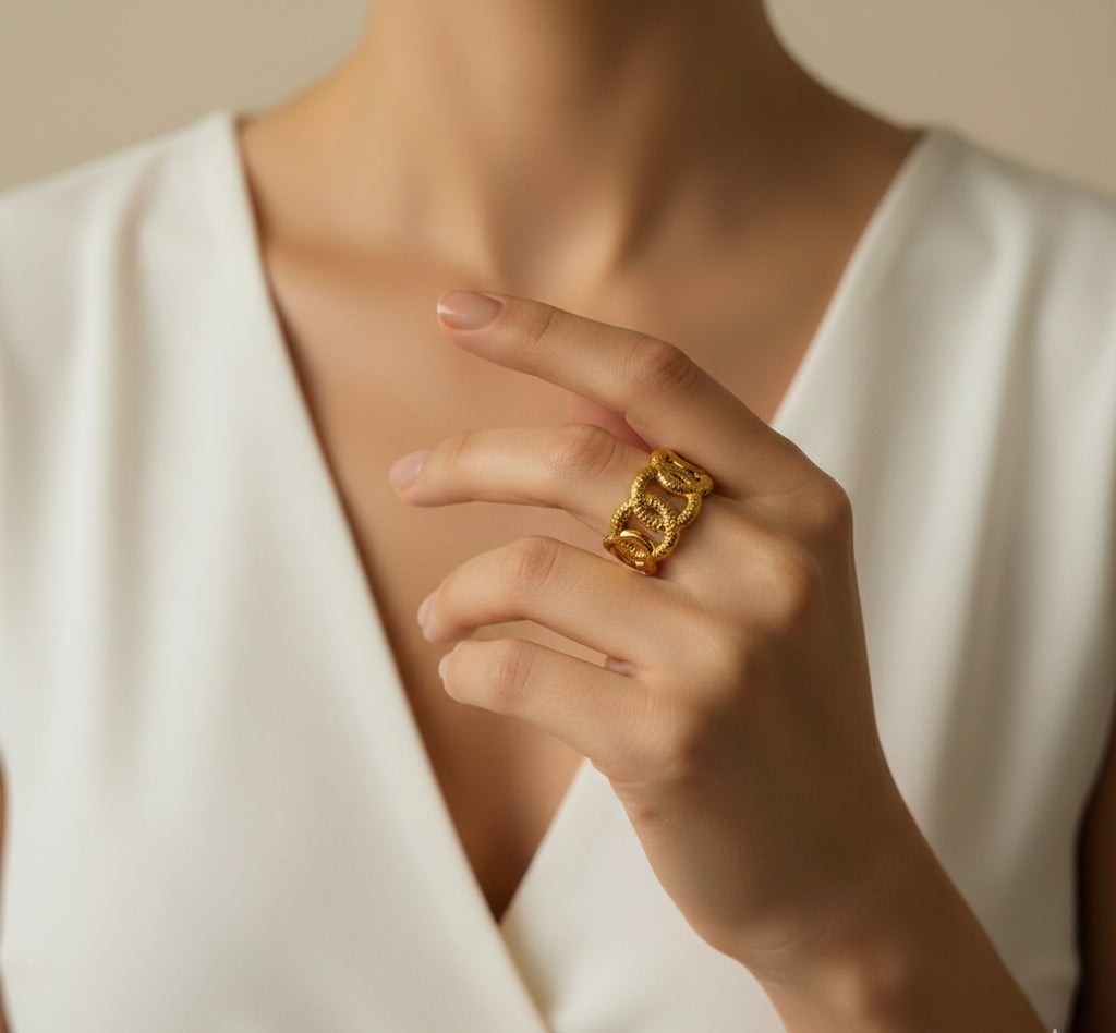 Gold Textured Chain Link Ring – Adjustable Statement Band for Women