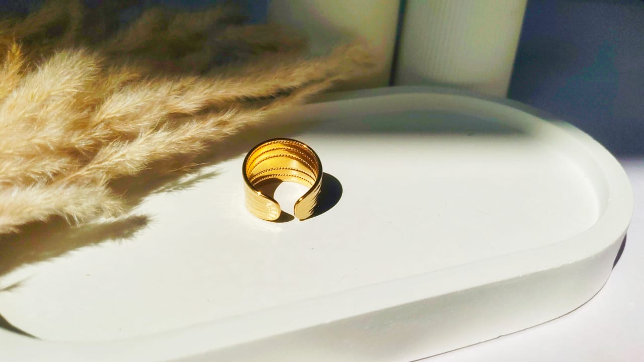 Classic wide ring (Adjustable )