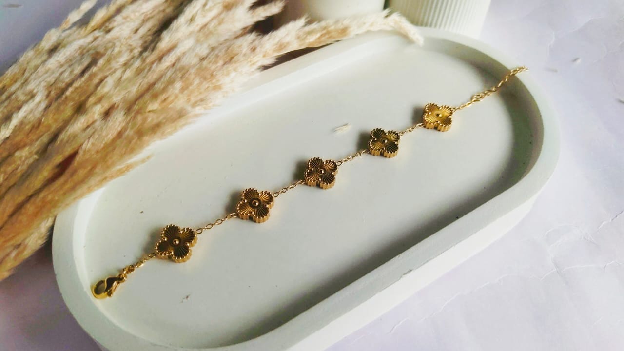 Golden Clover Bracelet