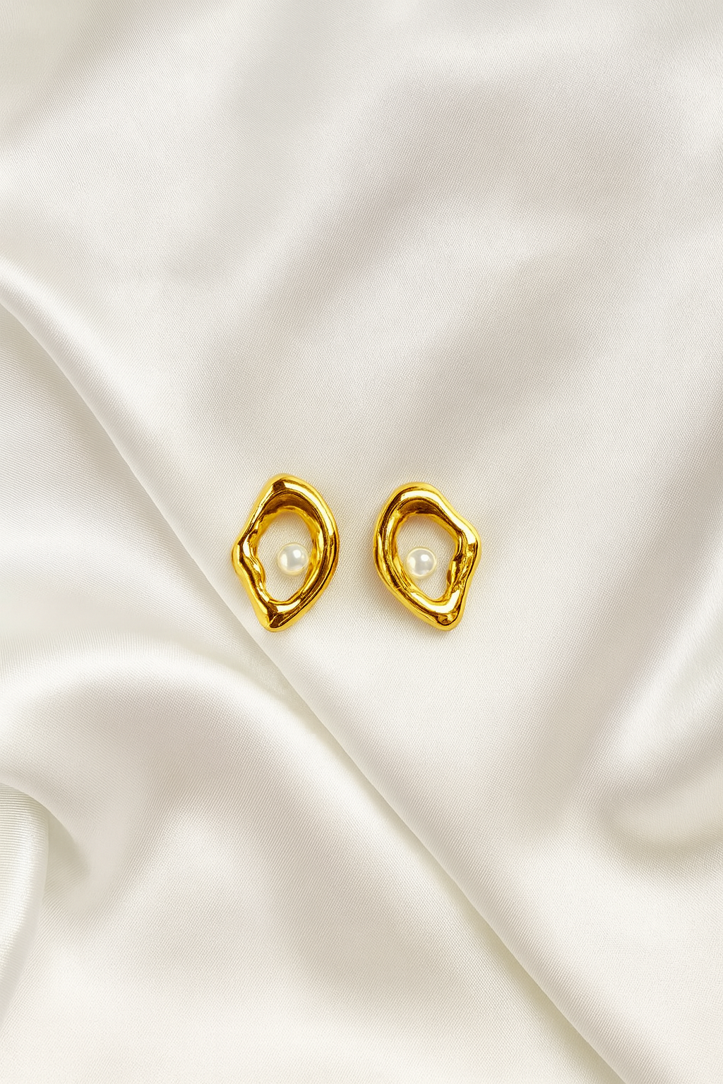 Arcyn Abstract Earrings